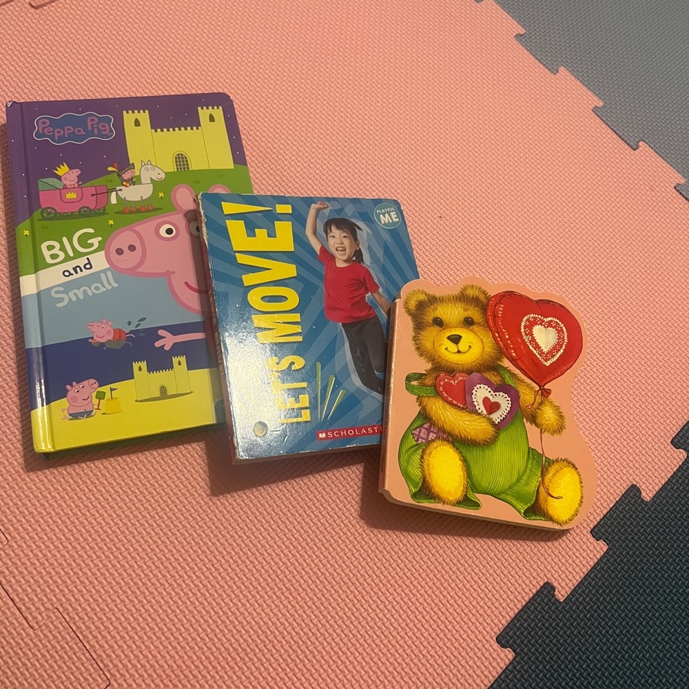 Peppa Pig Big and Small Book Set with Pink and Green Cover